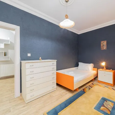 Stylish Flat With Modern Design In Apartment Antalya